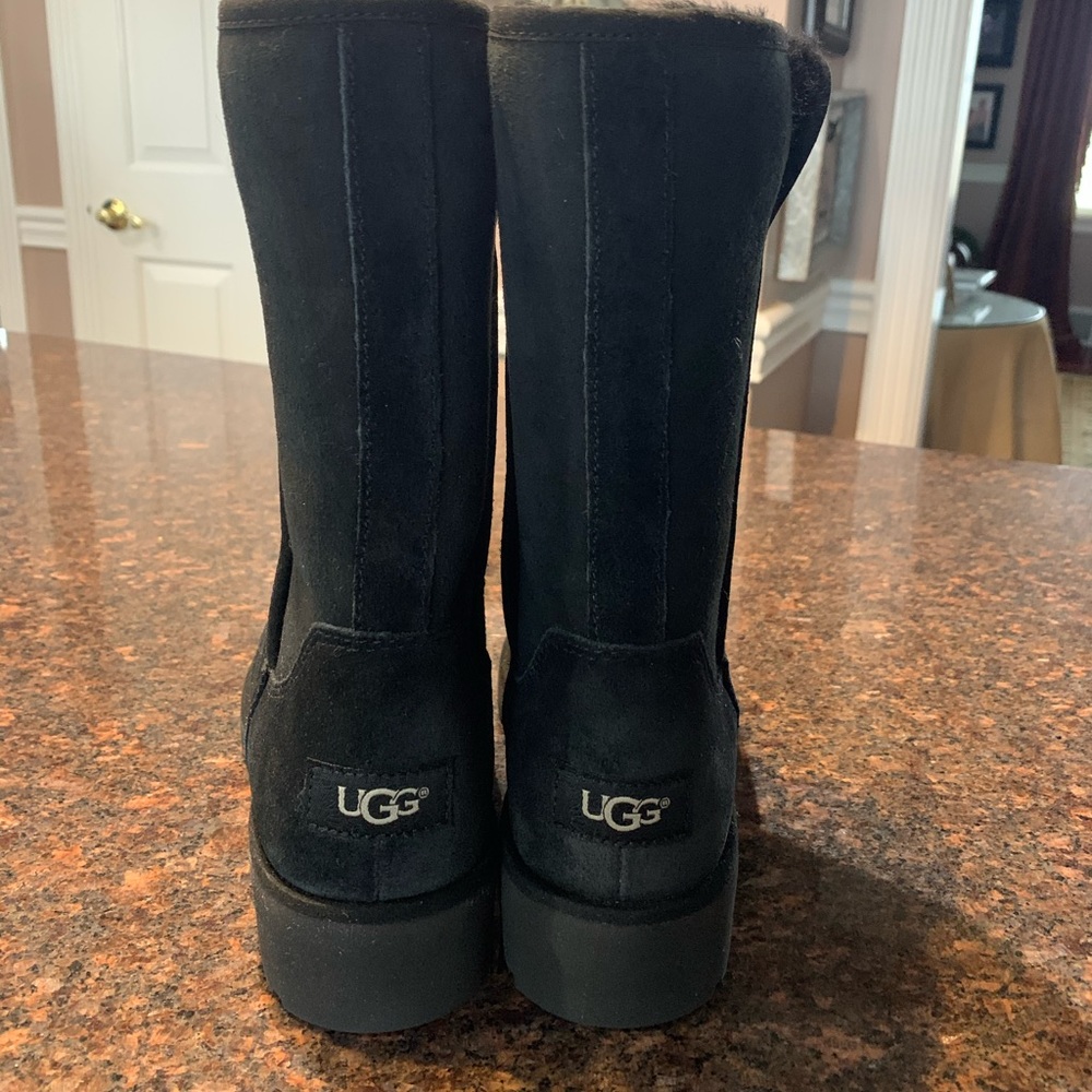 Ugg boots “Amie” slim style